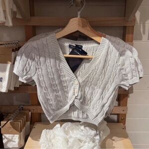 NWT Brandy Melville Zoa cropped cardigan light grey one size